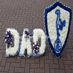1 Tottenham Football Badge with Dad Lettering Wreath 