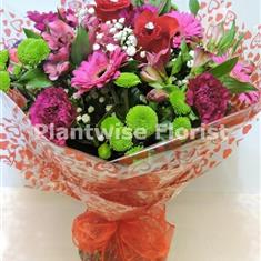 Romantic Valentine Handtied Bouquet of Flowers