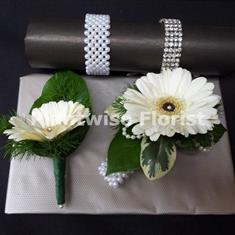 1C Fresh White Germini Wrist Corsage Pearl Bracelet With Buttonhole 