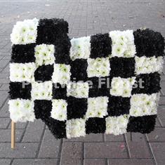 Large Size Checkered Flag Wreath Made in Flowers 