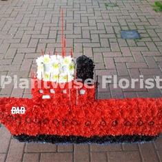 Tugboat Funeral Flowers Wreath - Flat Design