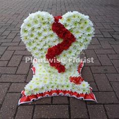 Upright 3D Broken Heart Wreath in Red and White