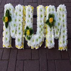 2 MUM Wreath Floral Letters with Single Flower