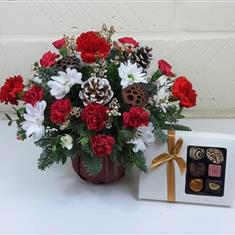 Holly Jolly Christmas Basket and Large Chocolates